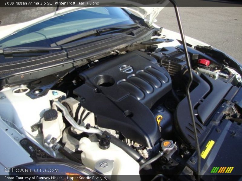 Winter Frost Pearl / Blond 2009 Nissan Altima 2.5 SL