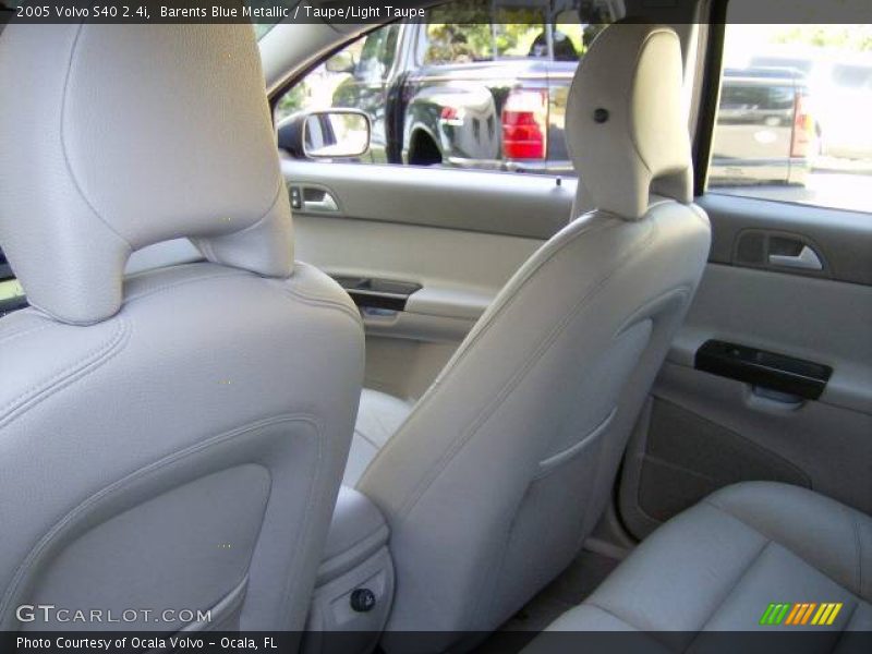 Barents Blue Metallic / Taupe/Light Taupe 2005 Volvo S40 2.4i