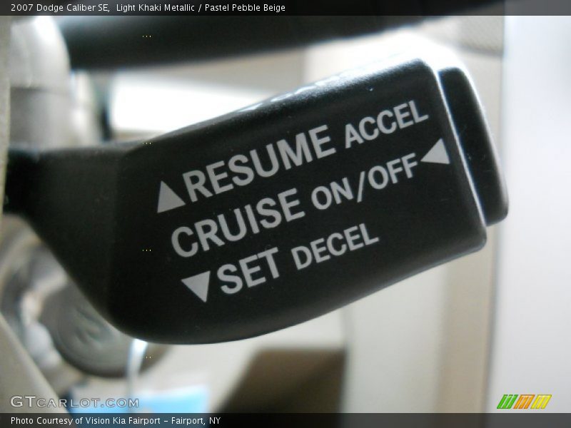 Light Khaki Metallic / Pastel Pebble Beige 2007 Dodge Caliber SE