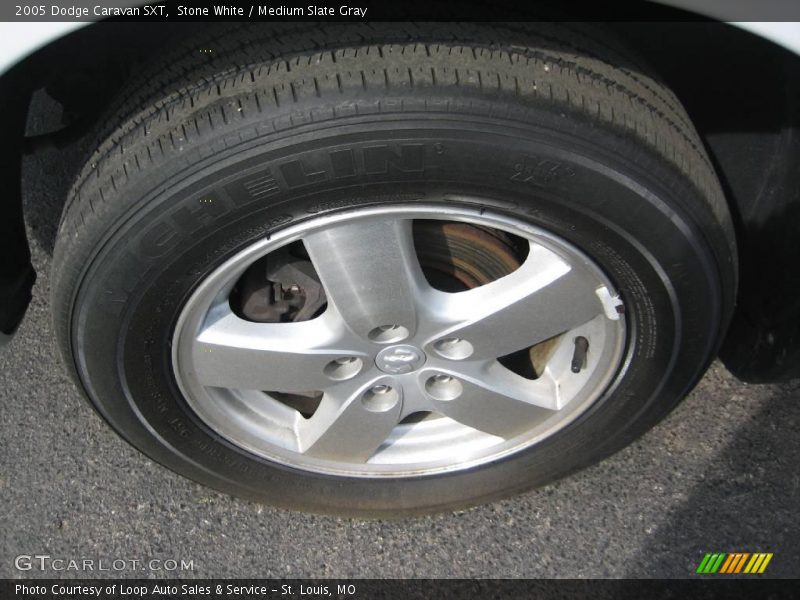 Stone White / Medium Slate Gray 2005 Dodge Caravan SXT