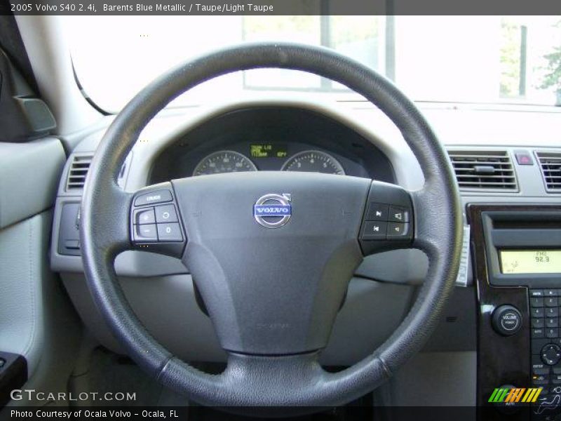 Barents Blue Metallic / Taupe/Light Taupe 2005 Volvo S40 2.4i