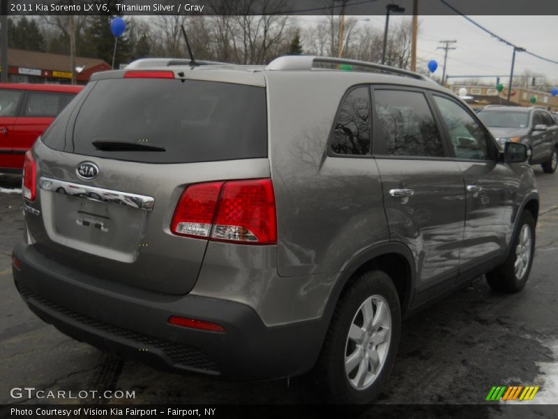 Titanium Silver / Gray 2011 Kia Sorento LX V6