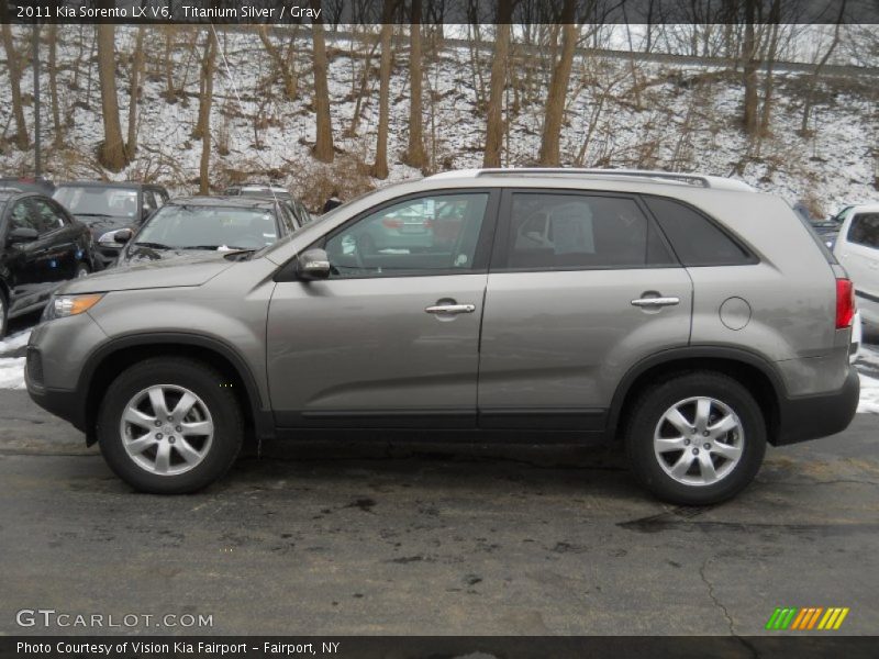 Titanium Silver / Gray 2011 Kia Sorento LX V6