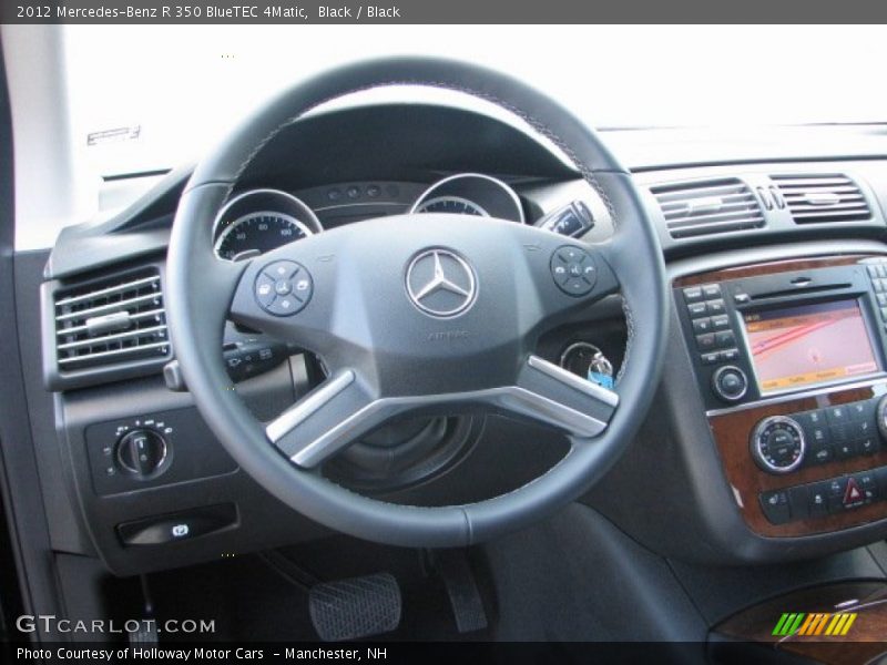  2012 R 350 BlueTEC 4Matic Steering Wheel