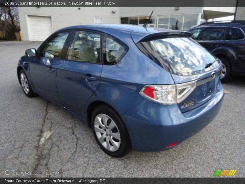 Newport Blue Pearl / Ivory 2009 Subaru Impreza 2.5i Wagon