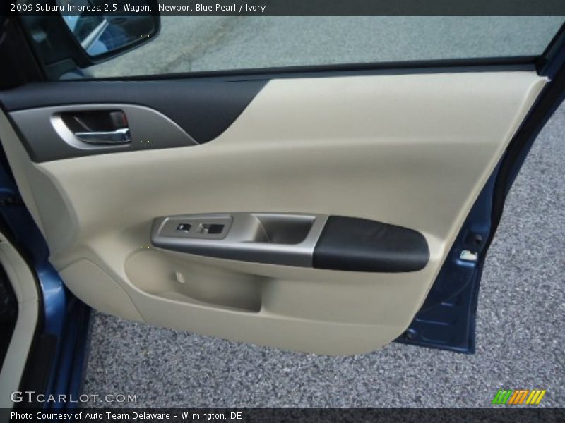 Newport Blue Pearl / Ivory 2009 Subaru Impreza 2.5i Wagon