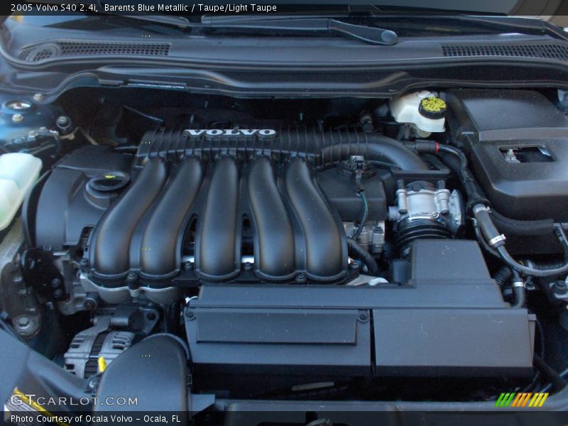 Barents Blue Metallic / Taupe/Light Taupe 2005 Volvo S40 2.4i