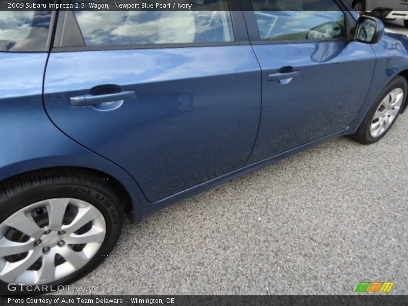 Newport Blue Pearl / Ivory 2009 Subaru Impreza 2.5i Wagon