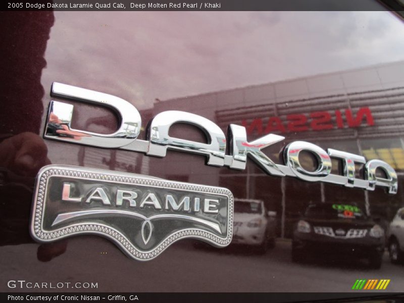  2005 Dakota Laramie Quad Cab Logo