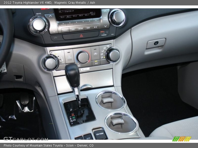 Magnetic Gray Metallic / Ash 2012 Toyota Highlander V6 4WD
