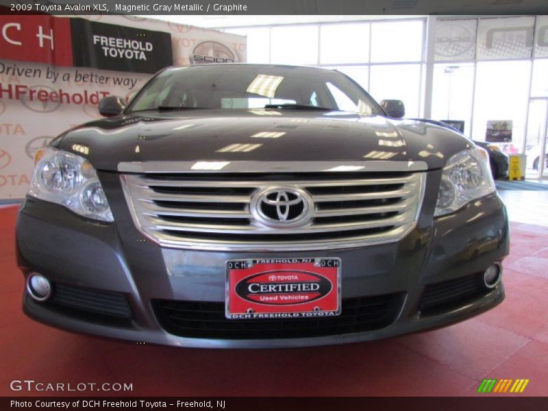 Magnetic Gray Metallic / Graphite 2009 Toyota Avalon XLS