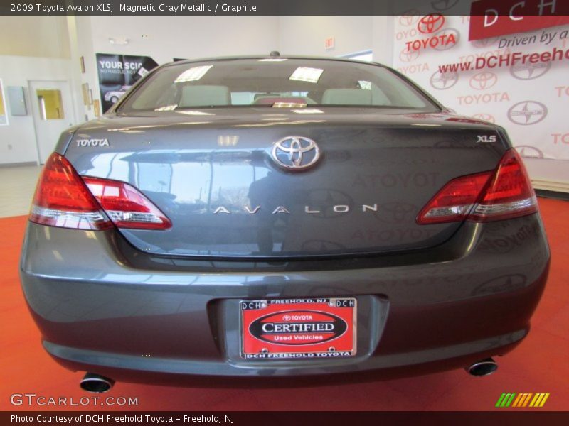 Magnetic Gray Metallic / Graphite 2009 Toyota Avalon XLS