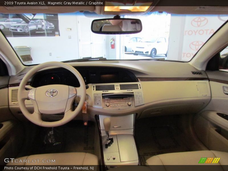 Magnetic Gray Metallic / Graphite 2009 Toyota Avalon XLS