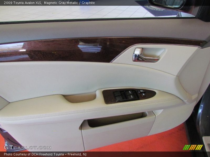 Magnetic Gray Metallic / Graphite 2009 Toyota Avalon XLS