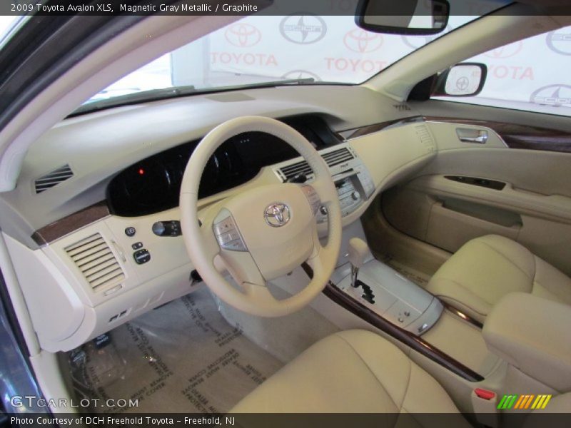  2009 Avalon XLS Graphite Interior