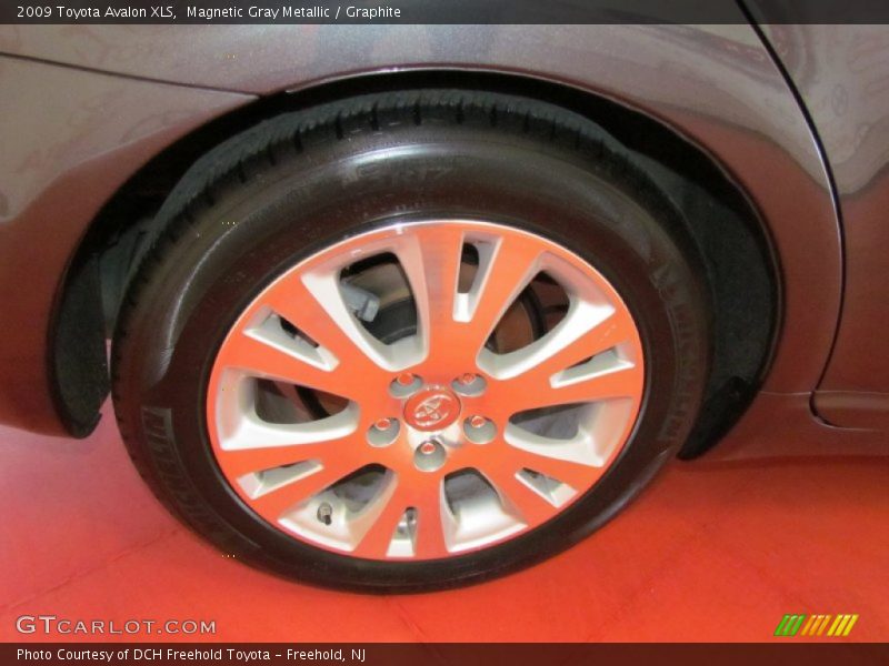 Magnetic Gray Metallic / Graphite 2009 Toyota Avalon XLS