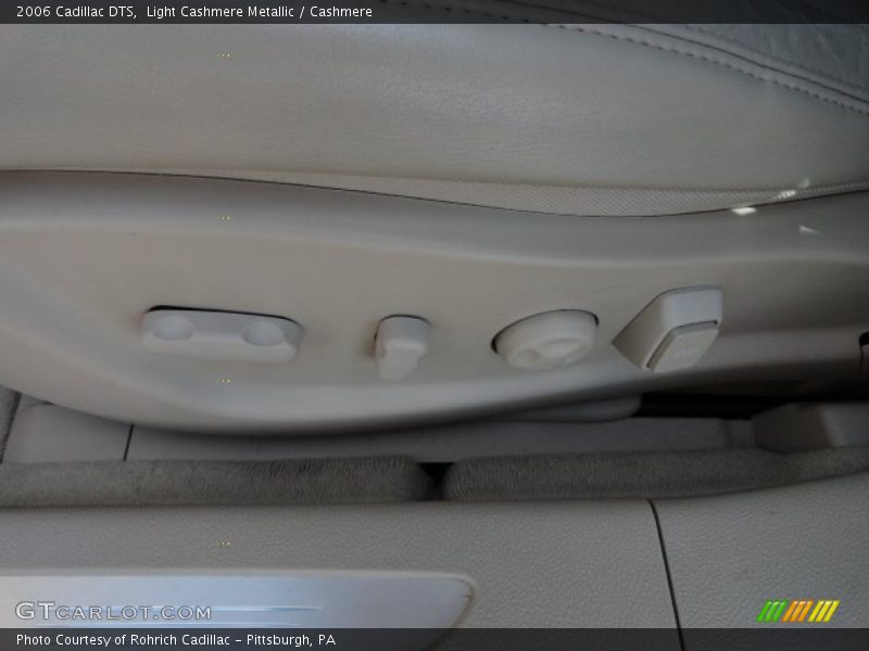 Light Cashmere Metallic / Cashmere 2006 Cadillac DTS