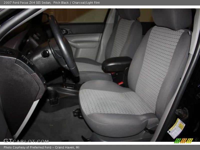 Pitch Black / Charcoal/Light Flint 2007 Ford Focus ZX4 SES Sedan