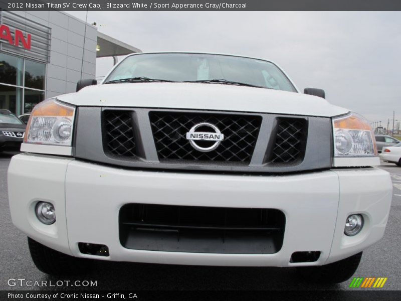 Blizzard White / Sport Apperance Gray/Charcoal 2012 Nissan Titan SV Crew Cab