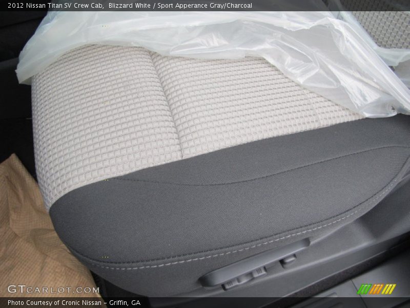 Blizzard White / Sport Apperance Gray/Charcoal 2012 Nissan Titan SV Crew Cab