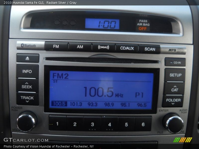 Radiant Silver / Gray 2010 Hyundai Santa Fe GLS