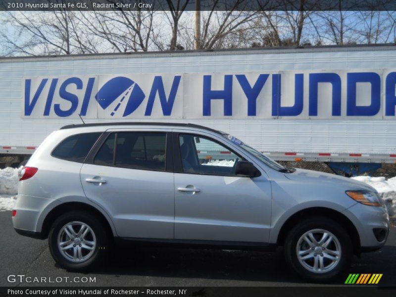 Radiant Silver / Gray 2010 Hyundai Santa Fe GLS