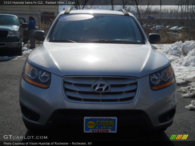 Radiant Silver / Gray 2010 Hyundai Santa Fe GLS