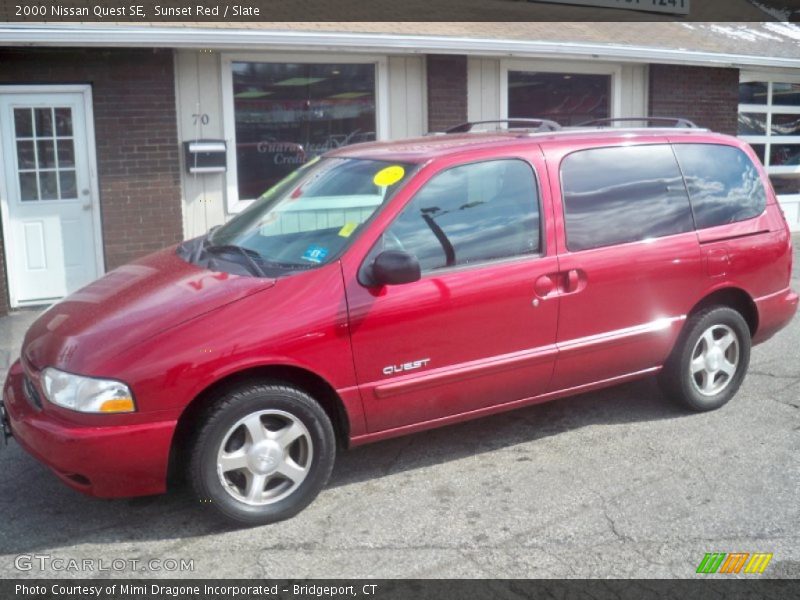 Sunset Red / Slate 2000 Nissan Quest SE