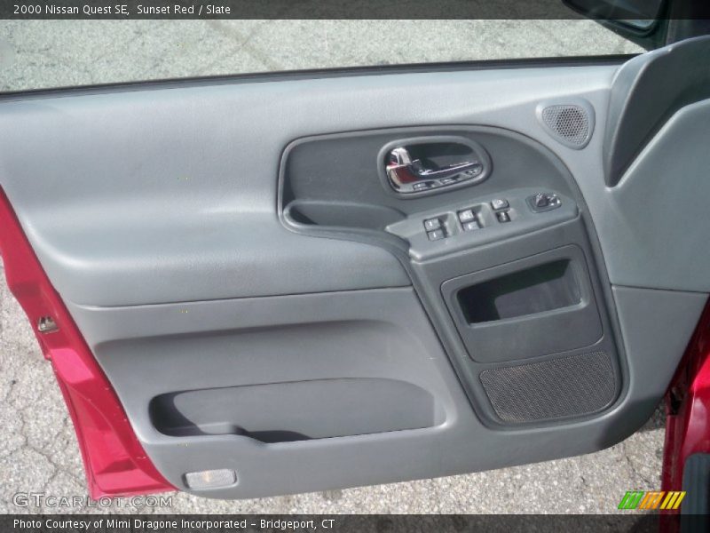 Sunset Red / Slate 2000 Nissan Quest SE