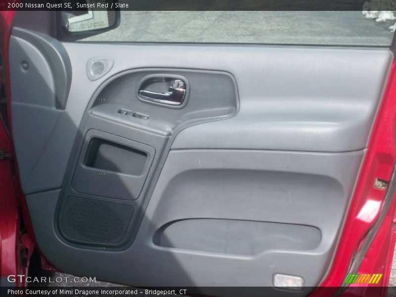 Sunset Red / Slate 2000 Nissan Quest SE