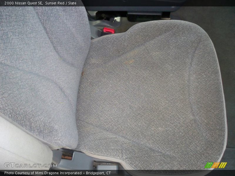 Sunset Red / Slate 2000 Nissan Quest SE