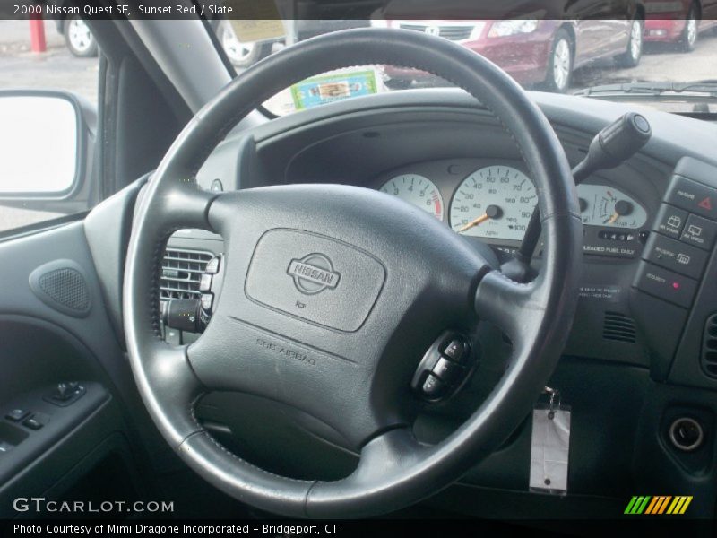 Sunset Red / Slate 2000 Nissan Quest SE