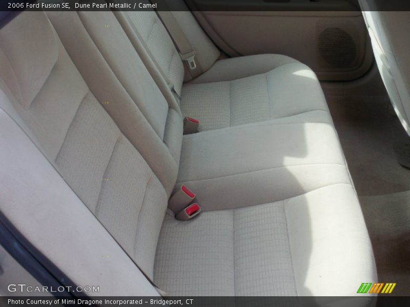 Dune Pearl Metallic / Camel 2006 Ford Fusion SE