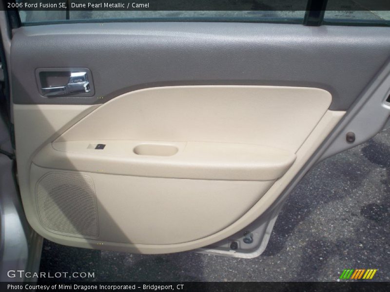 Dune Pearl Metallic / Camel 2006 Ford Fusion SE