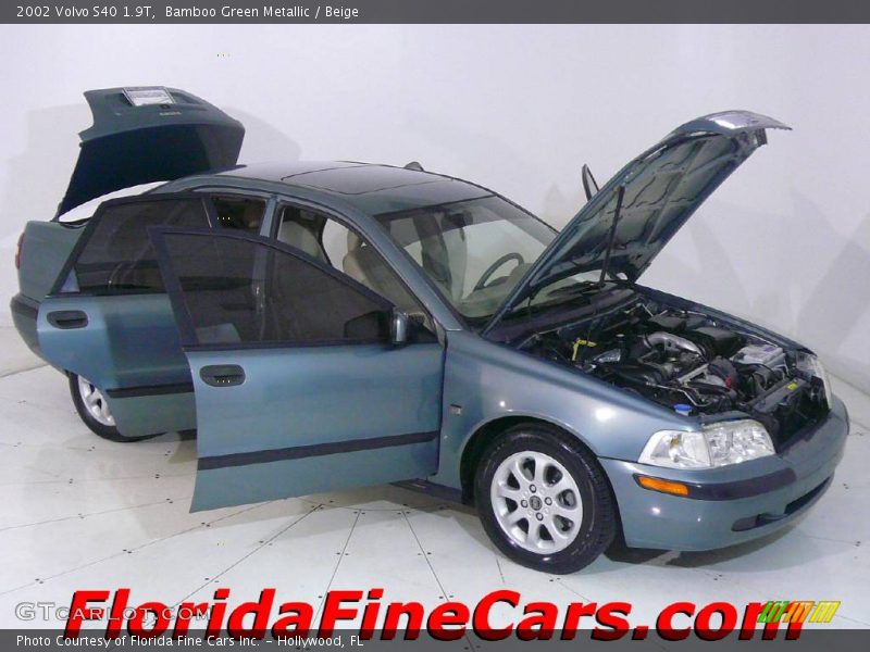 Bamboo Green Metallic / Beige 2002 Volvo S40 1.9T