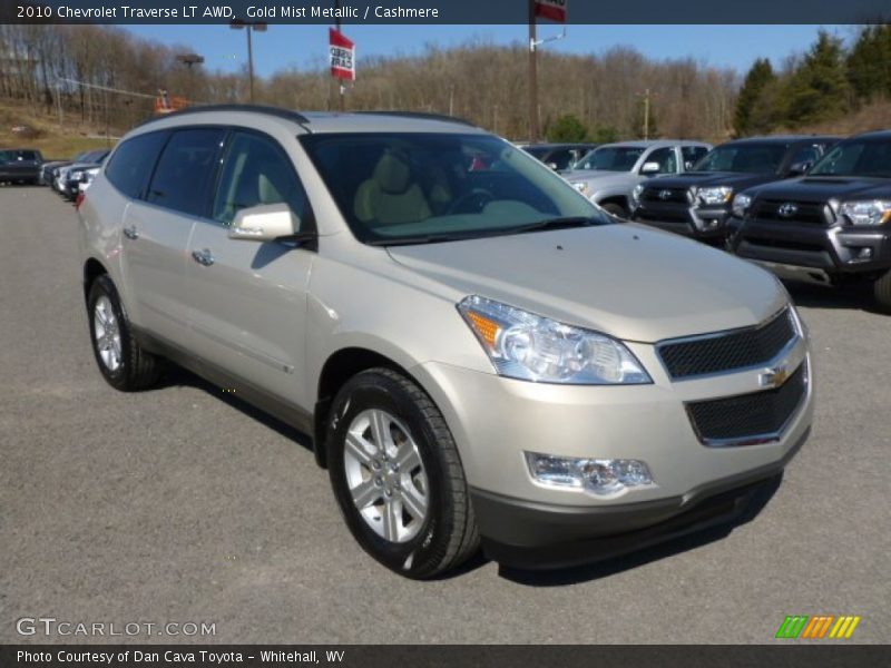 Gold Mist Metallic / Cashmere 2010 Chevrolet Traverse LT AWD