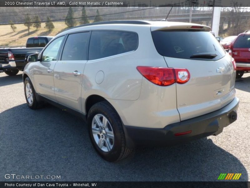 Gold Mist Metallic / Cashmere 2010 Chevrolet Traverse LT AWD
