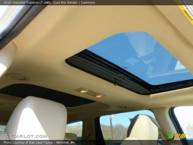 Gold Mist Metallic / Cashmere 2010 Chevrolet Traverse LT AWD