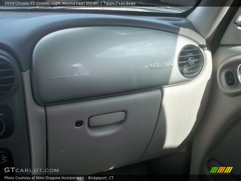 Light Almond Pearl Metallic / Taupe/Pearl Beige 2004 Chrysler PT Cruiser