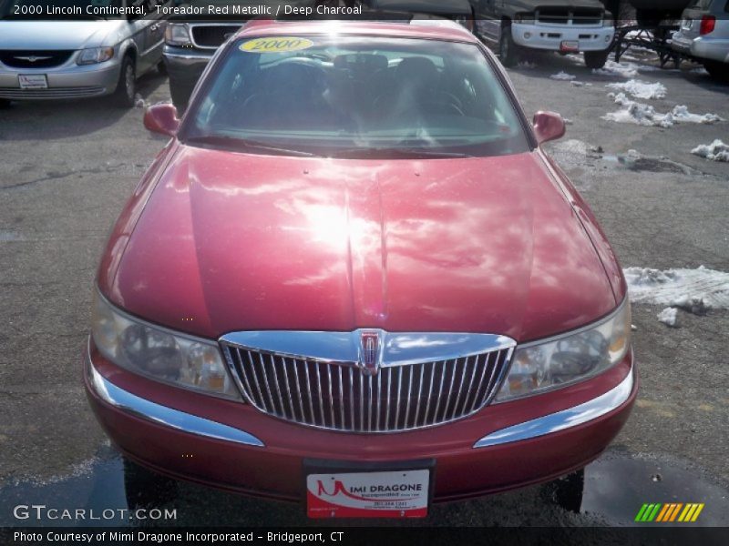 Toreador Red Metallic / Deep Charcoal 2000 Lincoln Continental