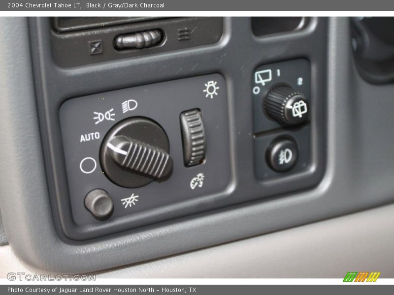 Black / Gray/Dark Charcoal 2004 Chevrolet Tahoe LT