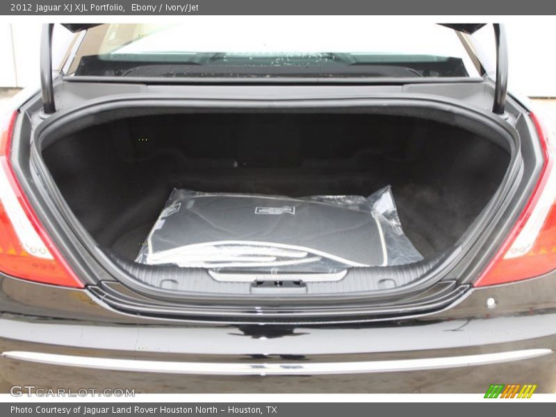  2012 XJ XJL Portfolio Trunk