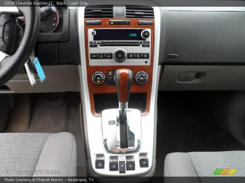 Black / Light Gray 2009 Chevrolet Equinox LT