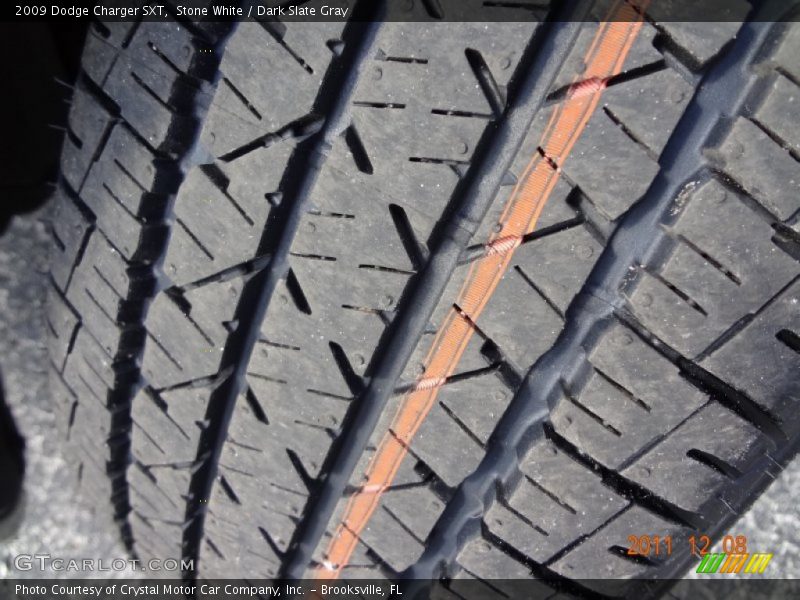Stone White / Dark Slate Gray 2009 Dodge Charger SXT