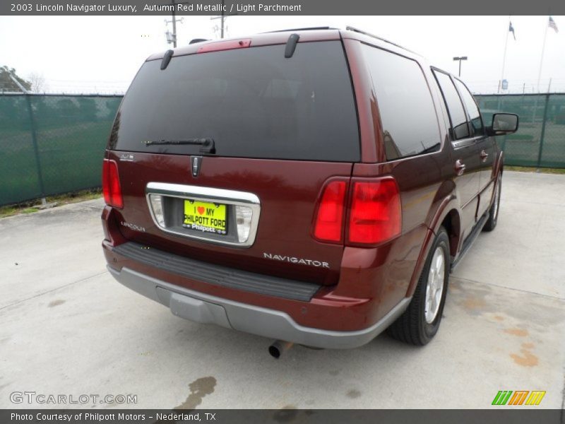 Autumn Red Metallic / Light Parchment 2003 Lincoln Navigator Luxury