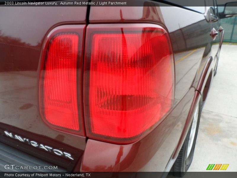 Autumn Red Metallic / Light Parchment 2003 Lincoln Navigator Luxury