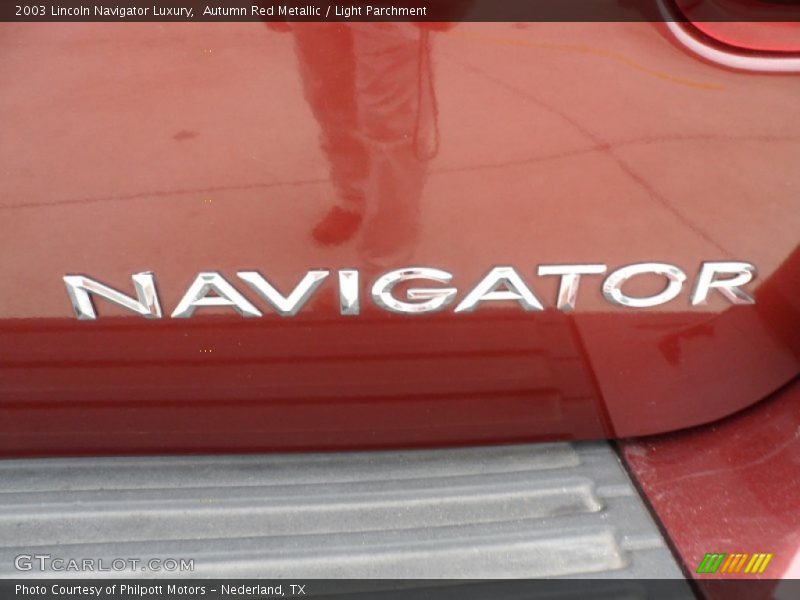 Autumn Red Metallic / Light Parchment 2003 Lincoln Navigator Luxury