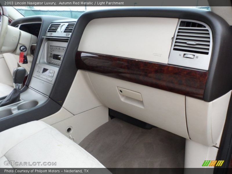 Autumn Red Metallic / Light Parchment 2003 Lincoln Navigator Luxury