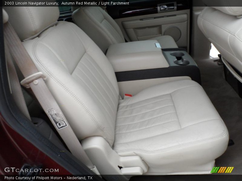 Autumn Red Metallic / Light Parchment 2003 Lincoln Navigator Luxury