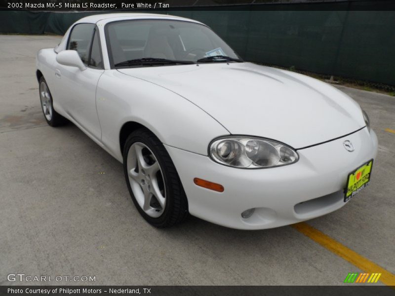 Pure White / Tan 2002 Mazda MX-5 Miata LS Roadster